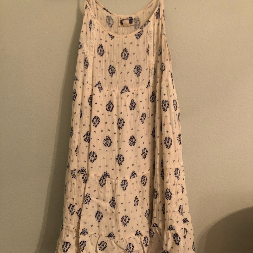 white and blue floral tunic